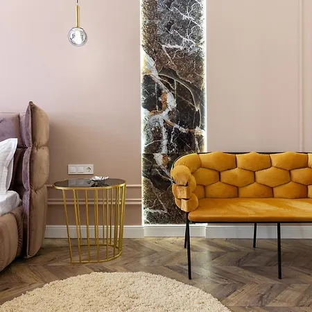 Leogrand On Husiak 6