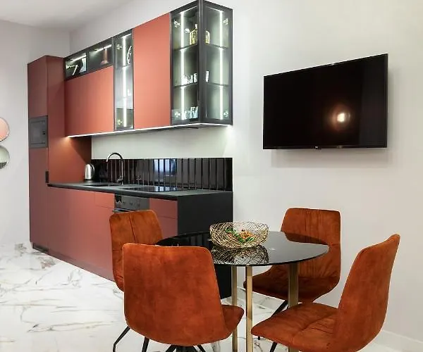 Leogrand On Husiak 6